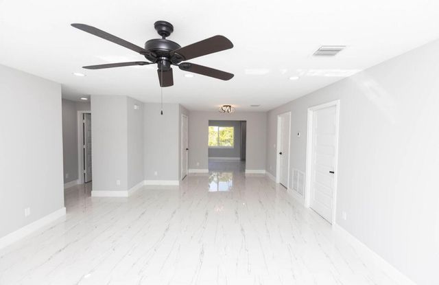 3432 Southern Pines Drive, Fort Pierce, FL 34982