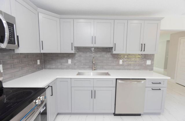 3432 Southern Pines Drive, Fort Pierce, FL 34982