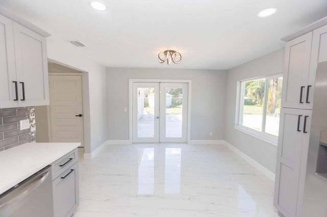 3432 Southern Pines Drive, Fort Pierce, FL 34982