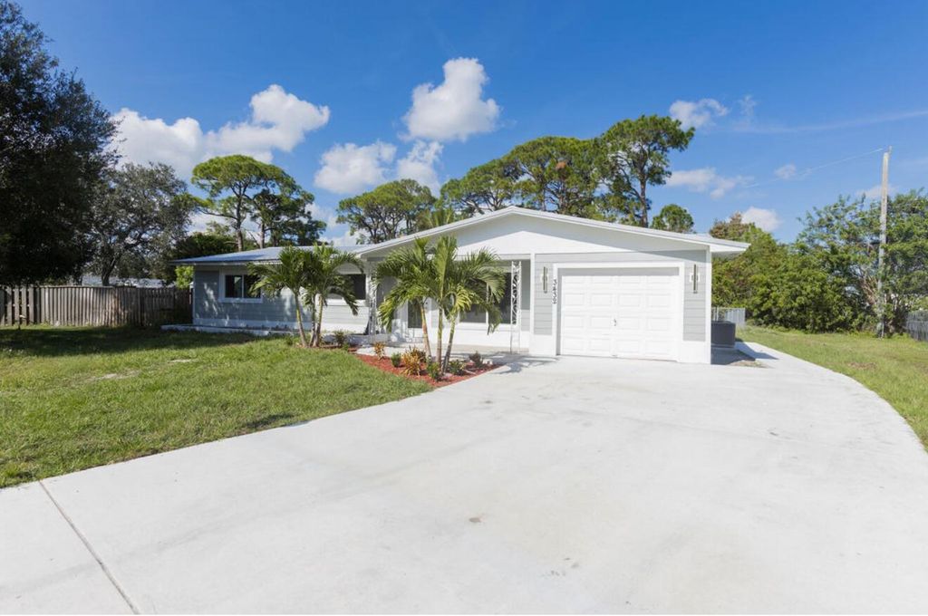 3432 Southern Pines Drive, Fort Pierce, FL 34982