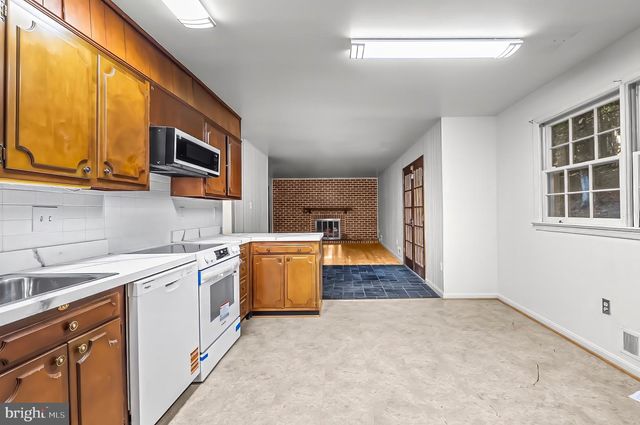 12509 WHITE DR, Silver Spring, MD 20904