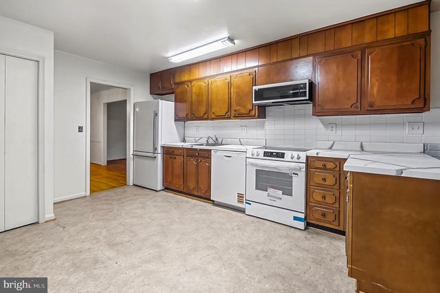 12509 WHITE DR, Silver Spring, MD 20904