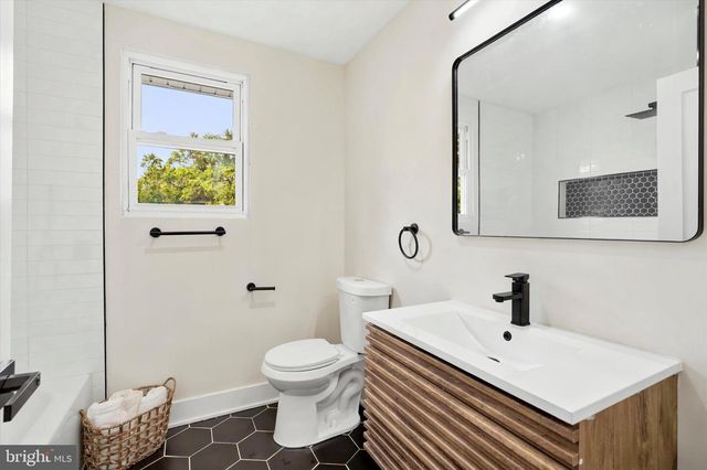 1919 COBDEN, Glenside, PA 19038