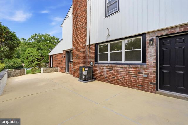 1919 COBDEN, Glenside, PA 19038