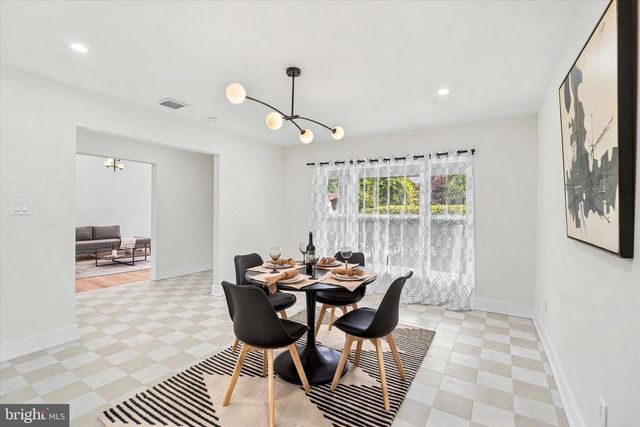 1919 COBDEN, Glenside, PA 19038
