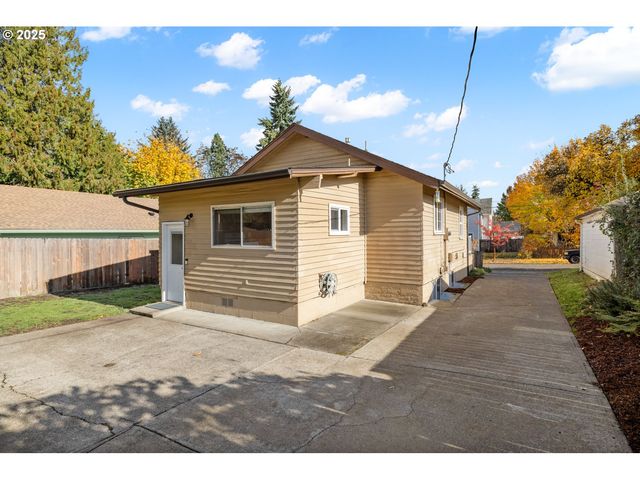 2910 Q St, Vancouver, WA 98663