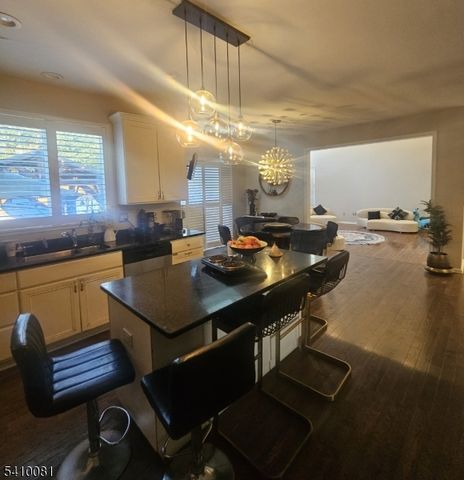 23 Hearthstone Dr, North Haledon Boro, NJ 07508