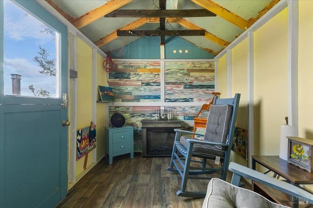 166 Davis Ln, Penngrove, CA 94951