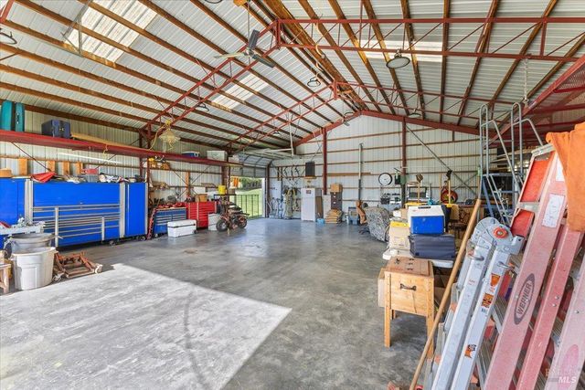 166 Davis Ln, Penngrove, CA 94951