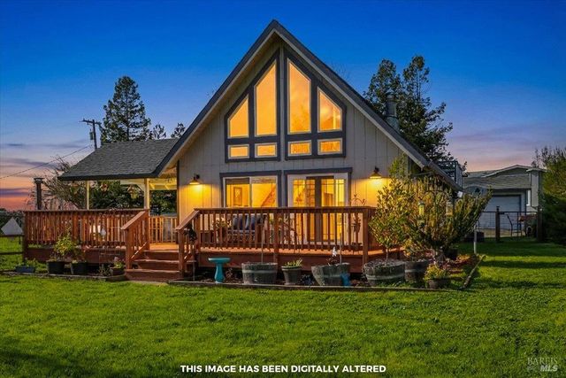 166 Davis Ln, Penngrove, CA 94951