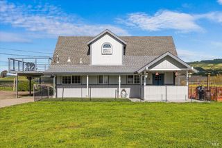 166 Davis Ln, Penngrove, CA 94951