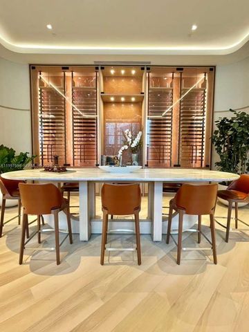 77 SE 5 1915, Miami, FL 33131