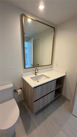 77 SE 5 1915, Miami, FL 33131