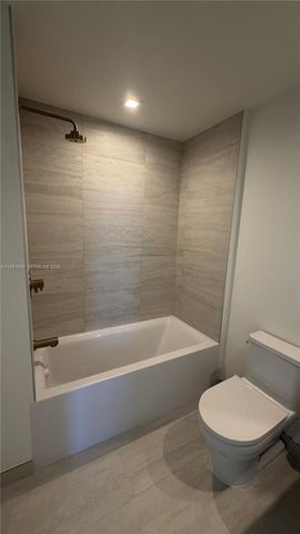 77 SE 5 1915, Miami, FL 33131