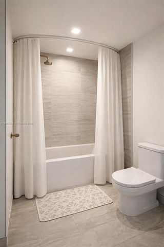 77 SE 5 1915, Miami, FL 33131