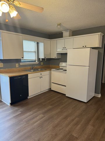 423 Smartt Station Rd, Morrison, TN 37357