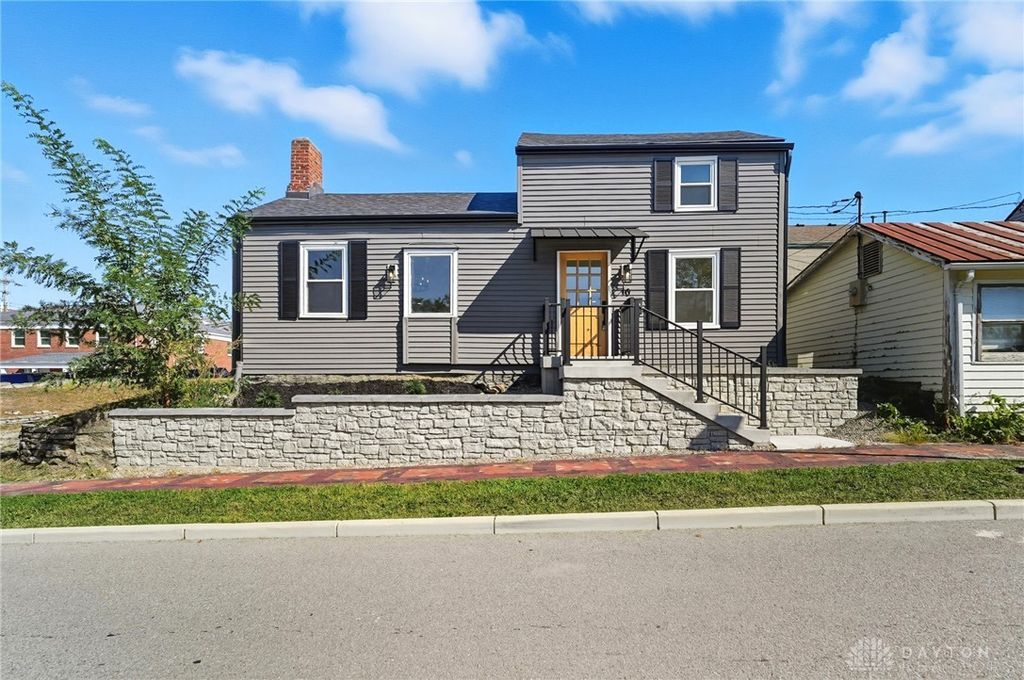 10 N Sycamore Street, Lebanon, OH 45036