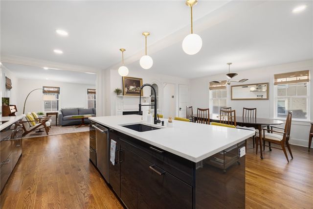 23 Mt. Vernon Street, Newport, RI 02840