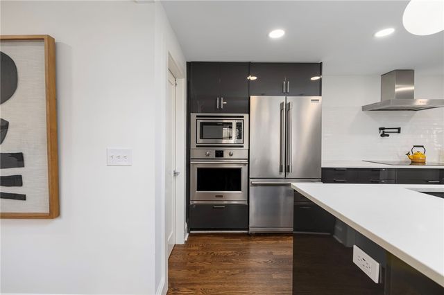 23 Mt. Vernon Street, Newport, RI 02840