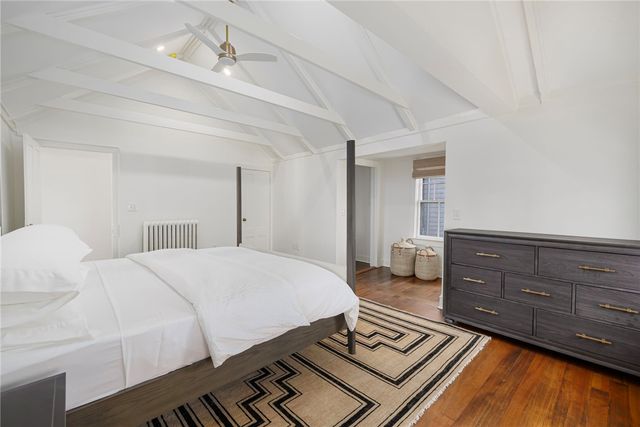 23 Mt. Vernon Street, Newport, RI 02840