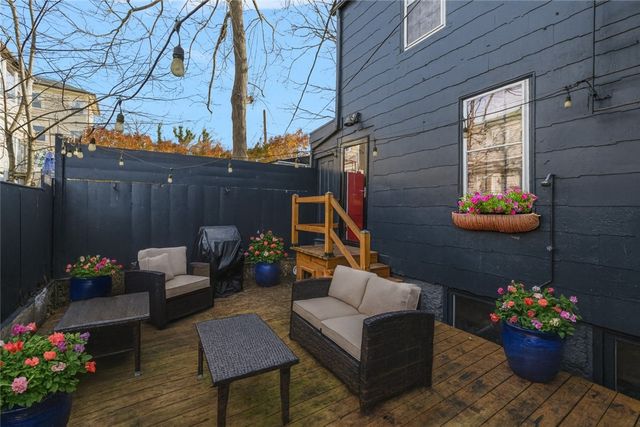 23 Mt. Vernon Street, Newport, RI 02840