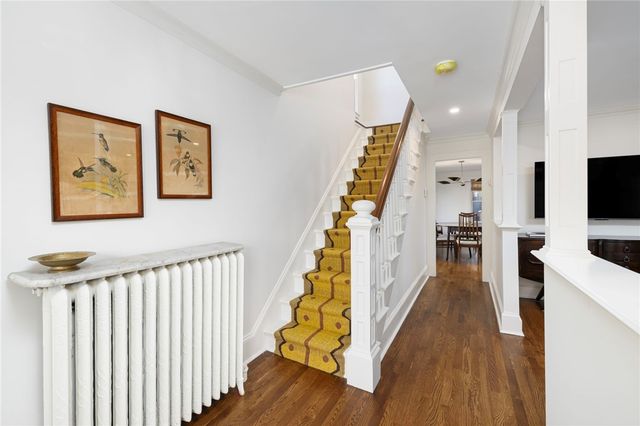 23 Mt. Vernon Street, Newport, RI 02840