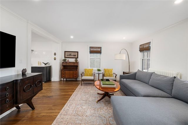 23 Mt. Vernon Street, Newport, RI 02840