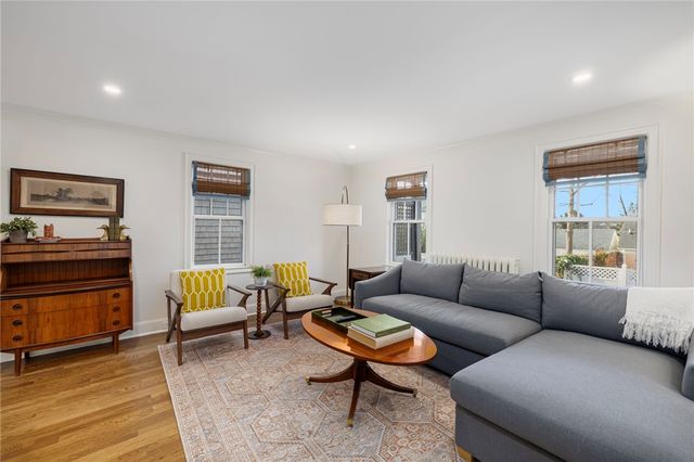 23 Mt. Vernon Street, Newport, RI 02840