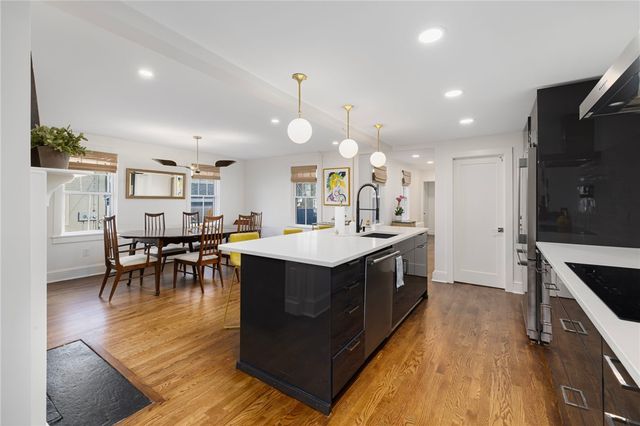 23 Mt. Vernon Street, Newport, RI 02840