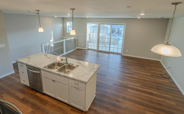 697 Shardlow Place NE, Byron, MN 55920