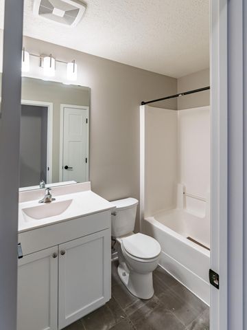 697 Shardlow Place NE, Byron, MN 55920