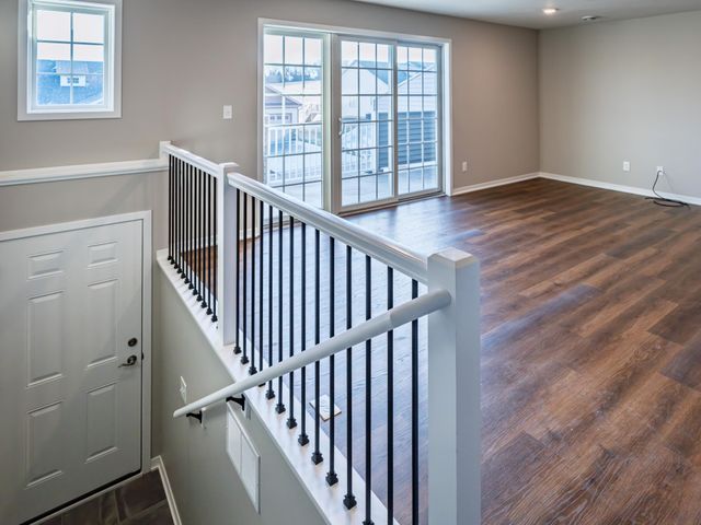 697 Shardlow Place NE, Byron, MN 55920