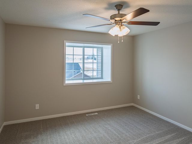 697 Shardlow Place NE, Byron, MN 55920