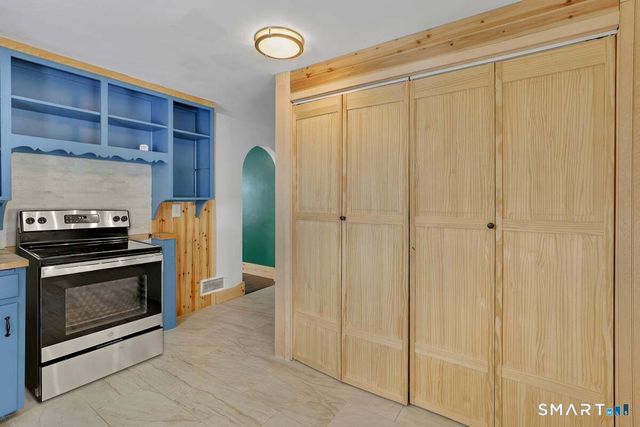 13 Benjamin Street, Bristol, CT 06010