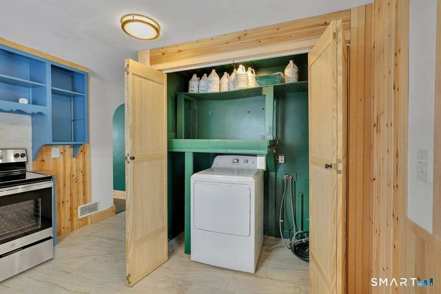 13 Benjamin Street, Bristol, CT 06010