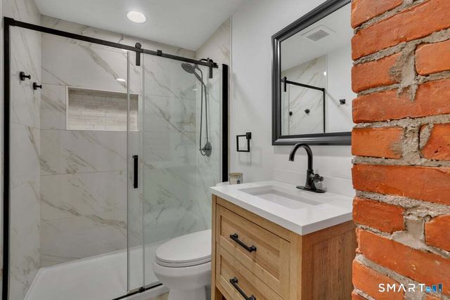 13 Benjamin Street, Bristol, CT 06010