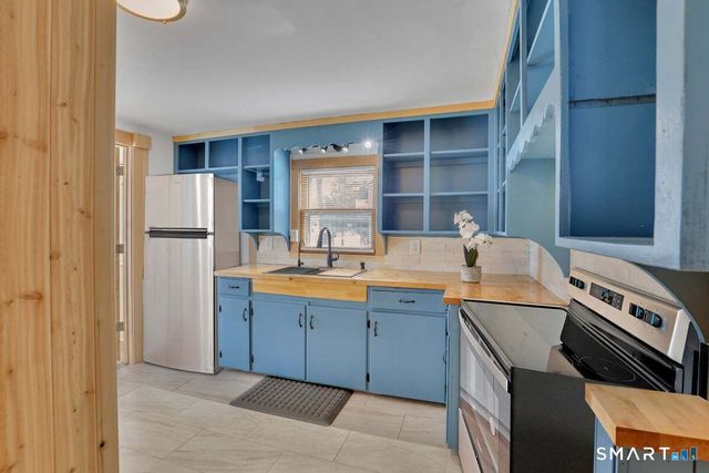 13 Benjamin Street, Bristol, CT 06010