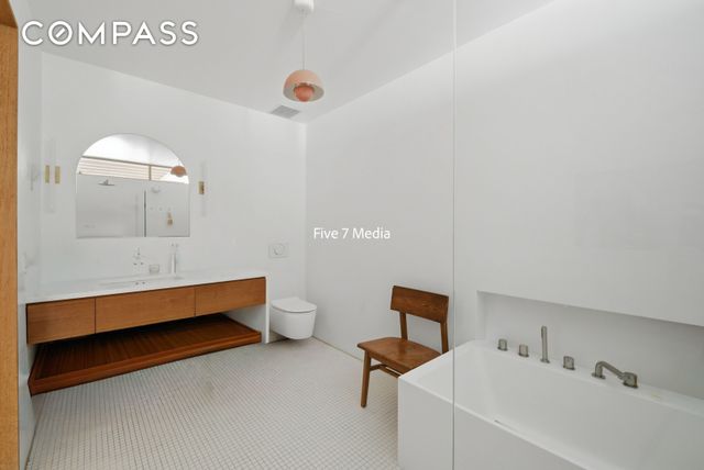304 Clinton Avenue, New York City, NY 11205