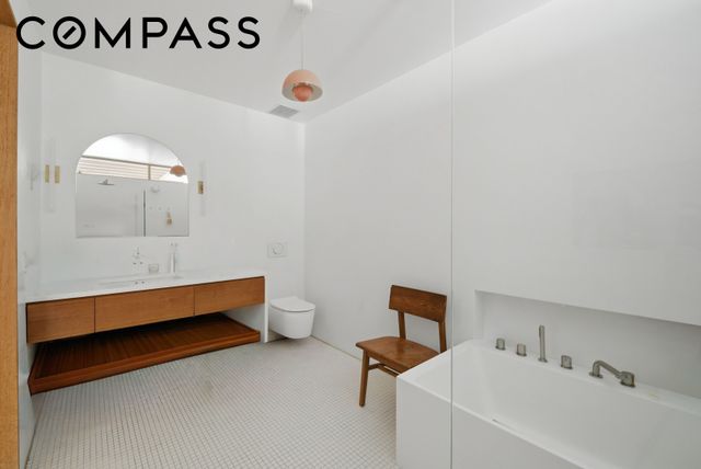 304 Clinton Avenue, New York City, NY 11205