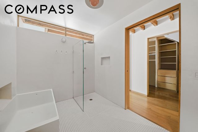 304 Clinton Avenue, New York City, NY 11205