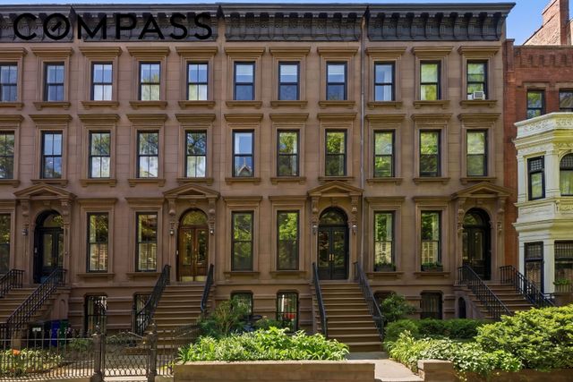 304 Clinton Avenue, New York City, NY 11205