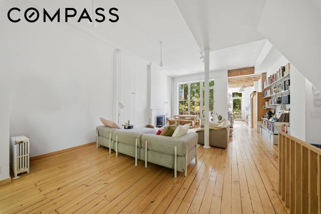 304 Clinton Avenue, New York City, NY 11205