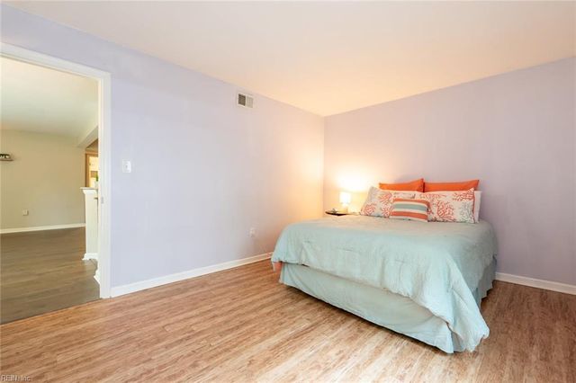 1013 Autumn Woods Ln Apt 103, Virginia Beach, VA 23454