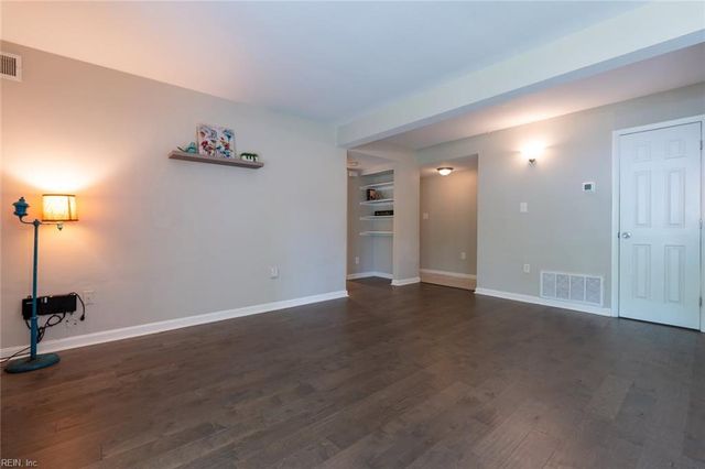 1013 Autumn Woods Ln Apt 103, Virginia Beach, VA 23454