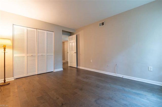 1013 Autumn Woods Ln Apt 103, Virginia Beach, VA 23454