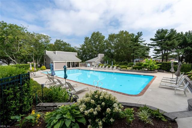 1013 Autumn Woods Ln Apt 103, Virginia Beach, VA 23454