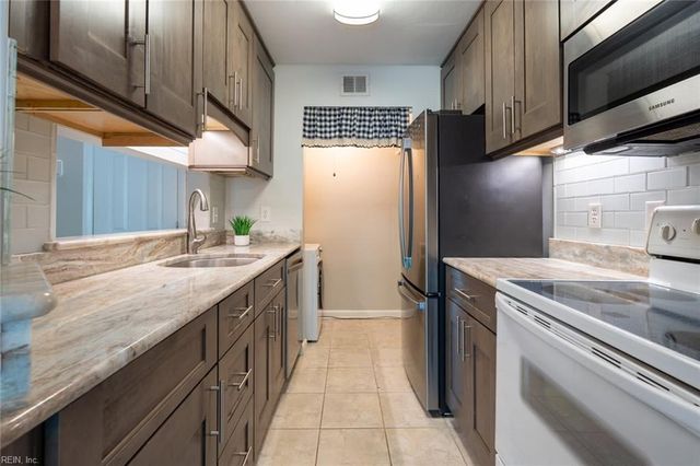 1013 Autumn Woods Ln Apt 103, Virginia Beach, VA 23454