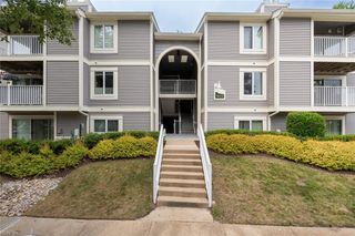 1013 Autumn Woods Ln Apt 103, Virginia Beach, VA 23454