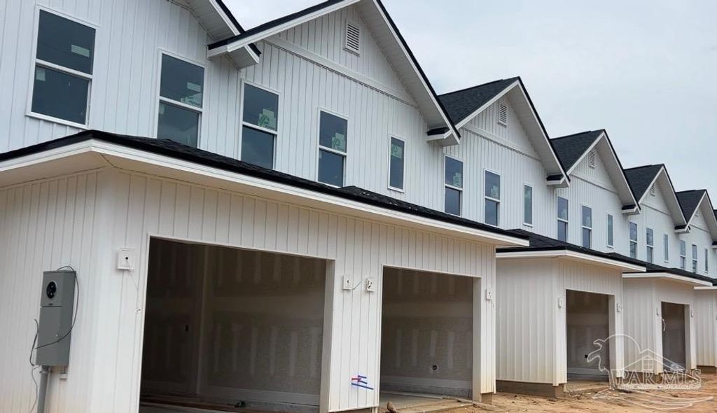 8110 Carl Dean St, Pensacola, FL 32514