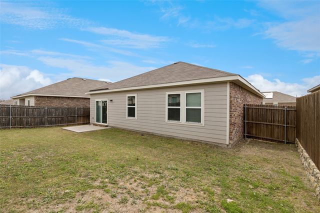 5324 Shady Springs Trail, Fort Worth, TX 76179